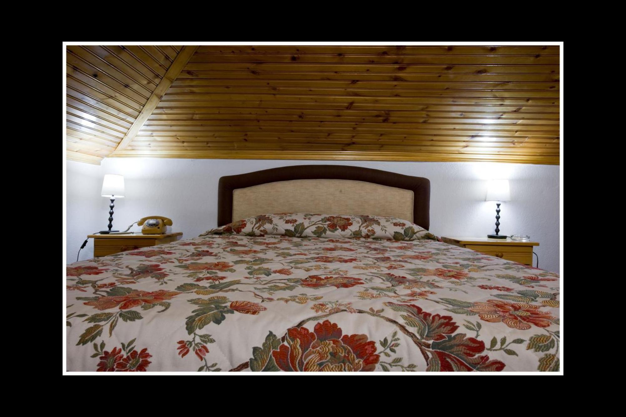 Hotel Bitouni Мецово Екстер'єр фото