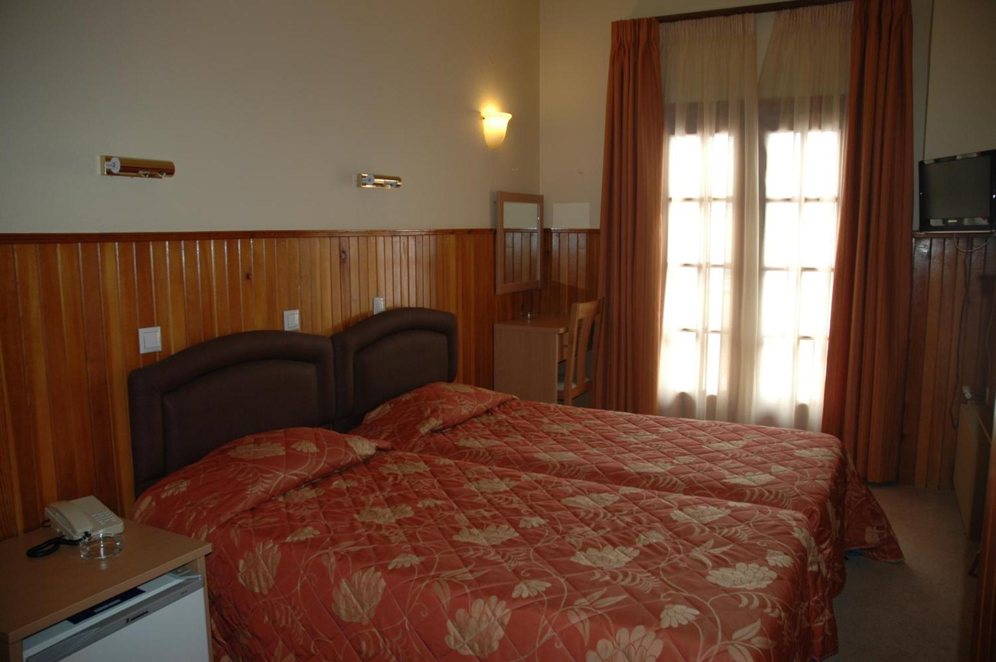 Hotel Bitouni Мецово Екстер'єр фото